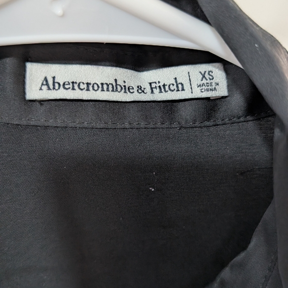 Abercrombie & Fitch Black Silk Button Down Shirt - Picture 2 of 5